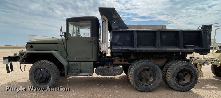 image for item DN5076 1971 Jeep M35A2  dump truck