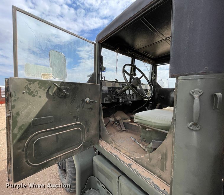 image for item DN5076 1971 Jeep M35A2  dump truck