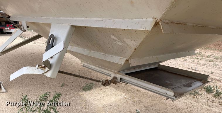 image for item DN5077 2014 CTS GHT-40  grain trailer