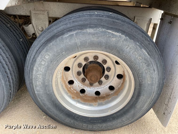 image for item DN5077 2014 CTS GHT-40  grain trailer