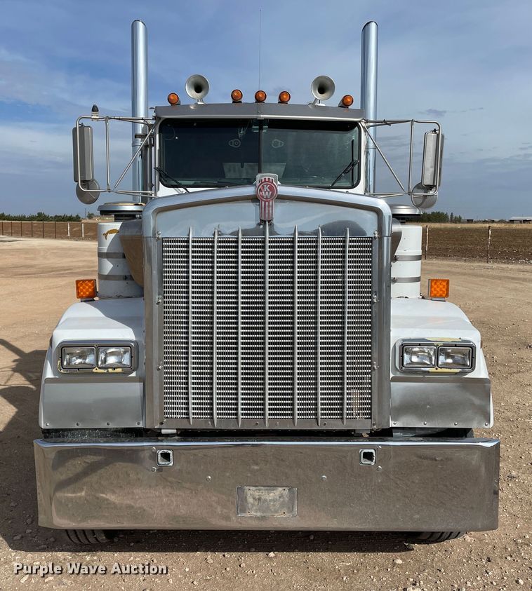 image for item DN5115 1992 Kenworth W900  semi truck