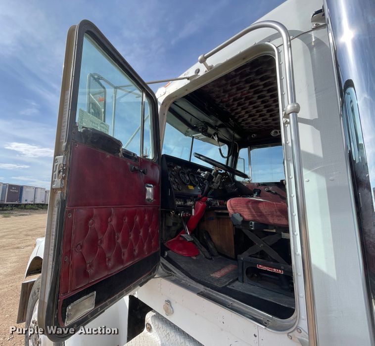 image for item DN5115 1992 Kenworth W900  semi truck