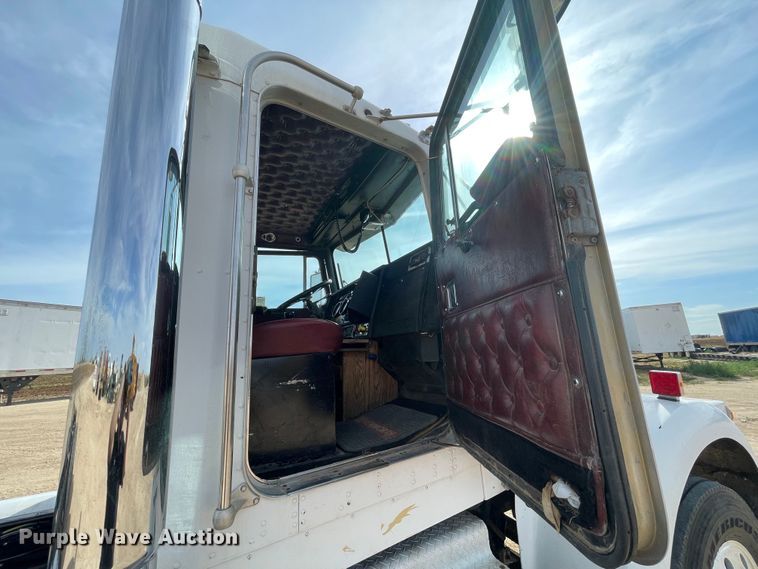 image for item DN5115 1992 Kenworth W900  semi truck