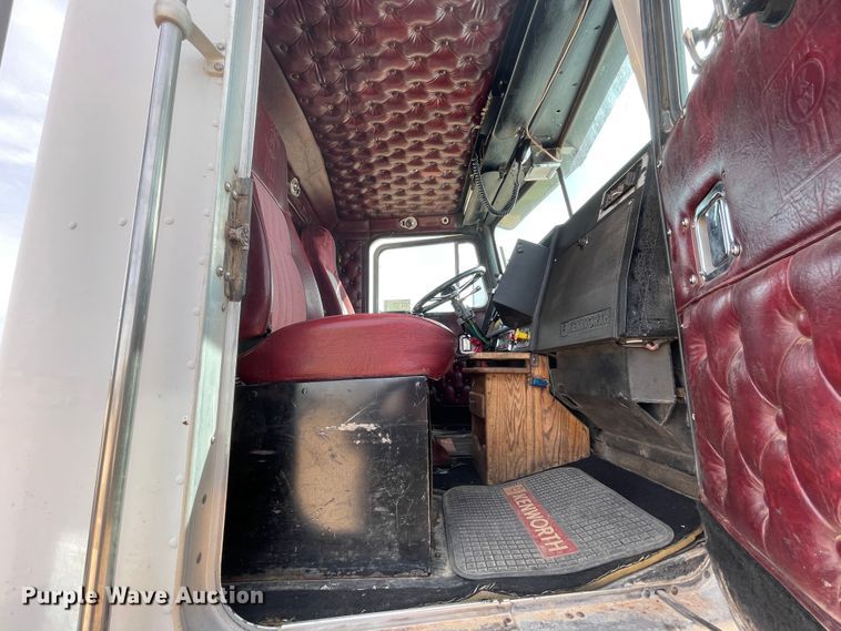 image for item DN5115 1992 Kenworth W900  semi truck