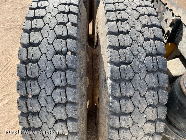 image for item DN5115 1992 Kenworth W900  semi truck