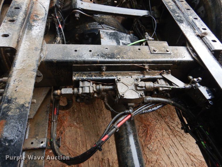 image for item DO1444 2010 Mack CXU613  semi truck