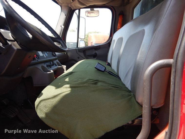 image for item DO1474 2008 Freightliner Business Class M2  box truck