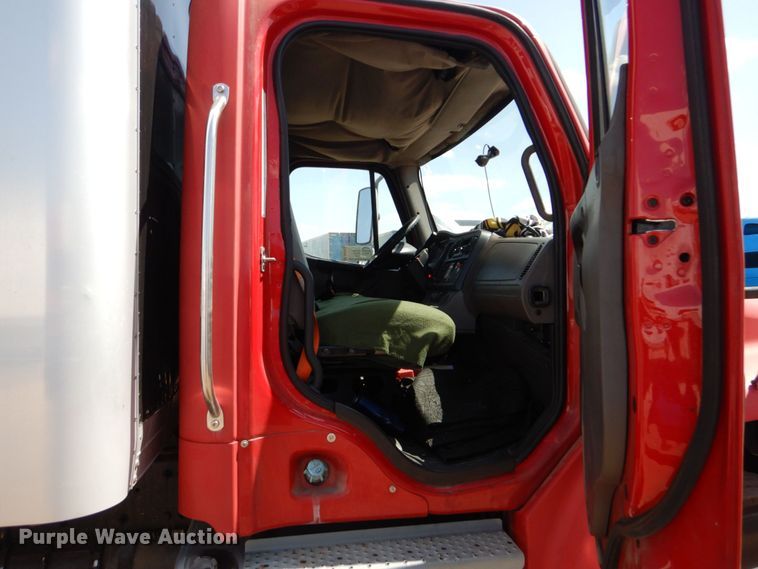 image for item DO1474 2008 Freightliner Business Class M2  box truck