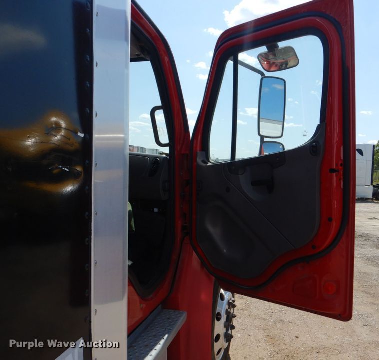 image for item DO1474 2008 Freightliner Business Class M2  box truck