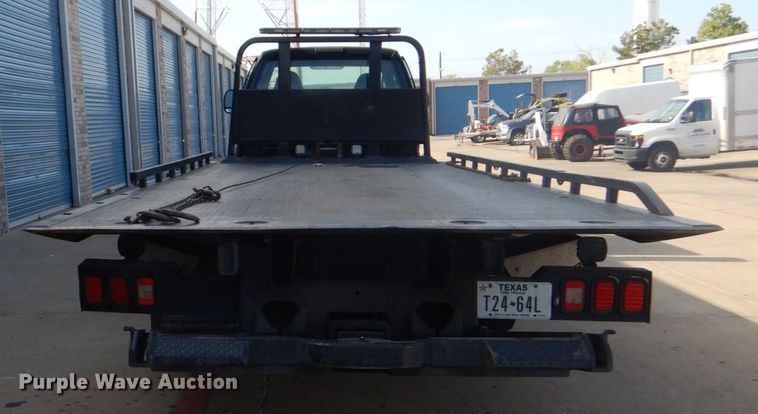 image for item DO1484 2010 Ford F650 Super Duty  SuperCab rollback truck