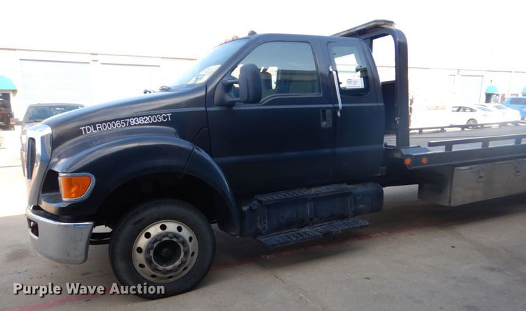image for item DO1484 2010 Ford F650 Super Duty  SuperCab rollback truck