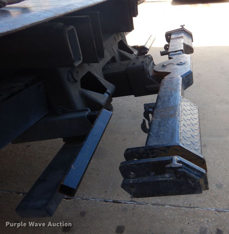 image for item DO1484 2010 Ford F650 Super Duty  SuperCab rollback truck