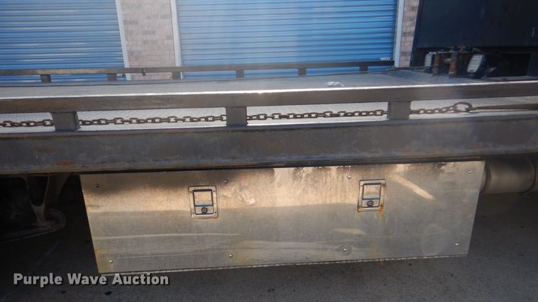 image for item DO1484 2010 Ford F650 Super Duty  SuperCab rollback truck