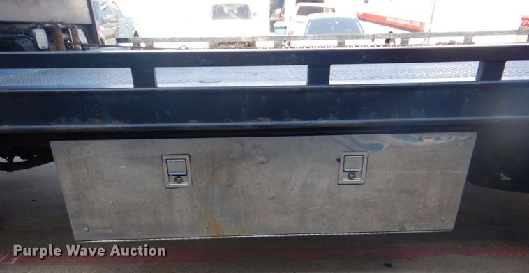 image for item DO1484 2010 Ford F650 Super Duty  SuperCab rollback truck