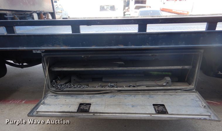 image for item DO1484 2010 Ford F650 Super Duty  SuperCab rollback truck