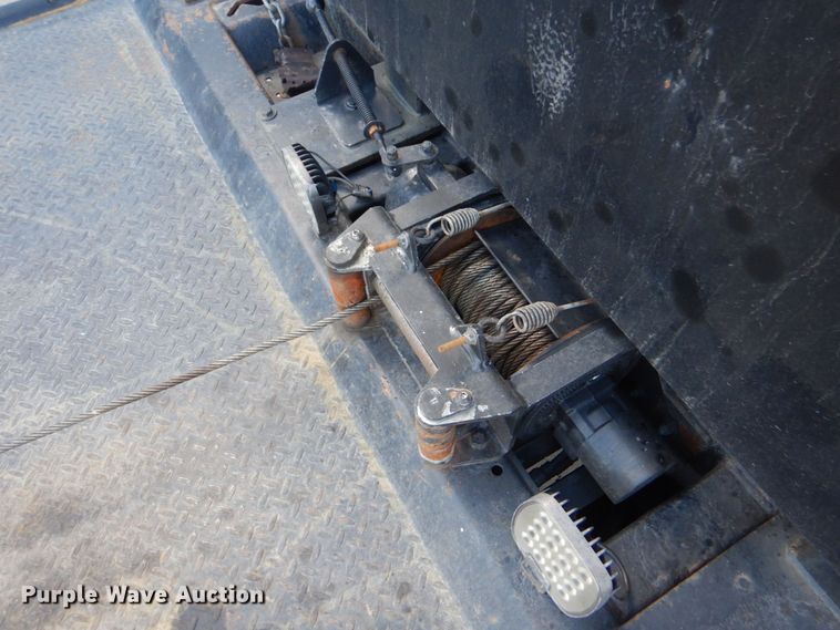 image for item DO1484 2010 Ford F650 Super Duty  SuperCab rollback truck