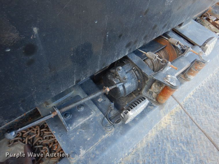 image for item DO1484 2010 Ford F650 Super Duty  SuperCab rollback truck