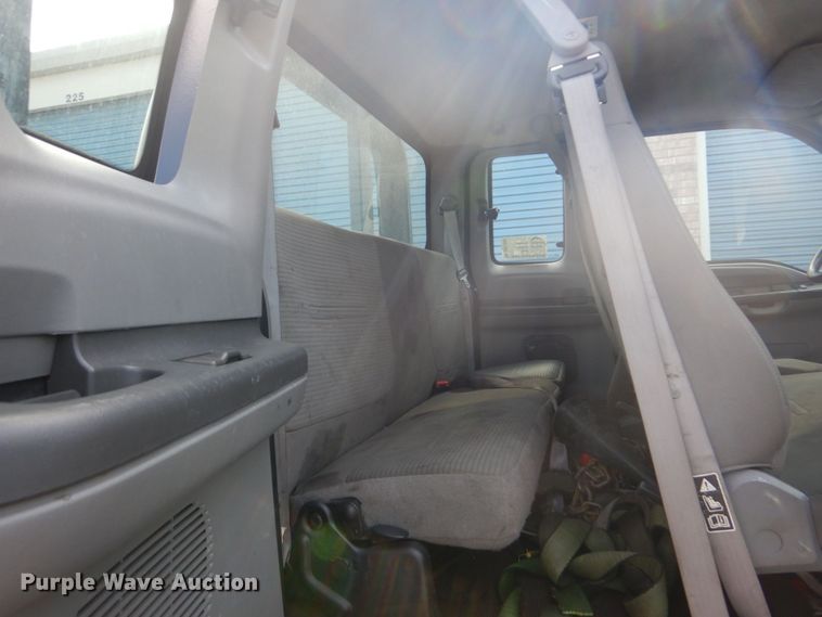 image for item DO1484 2010 Ford F650 Super Duty  SuperCab rollback truck