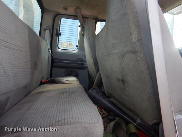 image for item DO1484 2010 Ford F650 Super Duty  SuperCab rollback truck