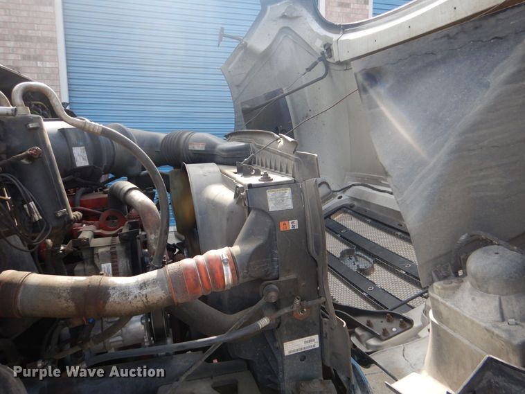 image for item DO1484 2010 Ford F650 Super Duty  SuperCab rollback truck