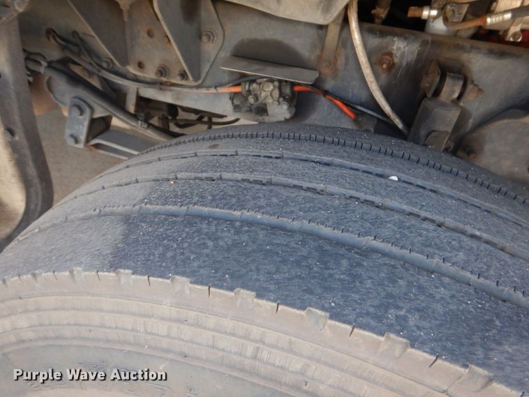 image for item DO1484 2010 Ford F650 Super Duty  SuperCab rollback truck