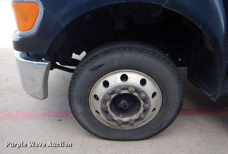 image for item DO1484 2010 Ford F650 Super Duty  SuperCab rollback truck