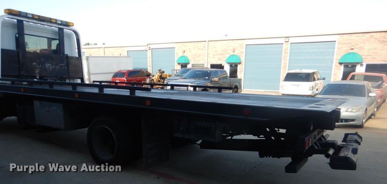 image for item DO1485 2007 Hino 258  rollback truck