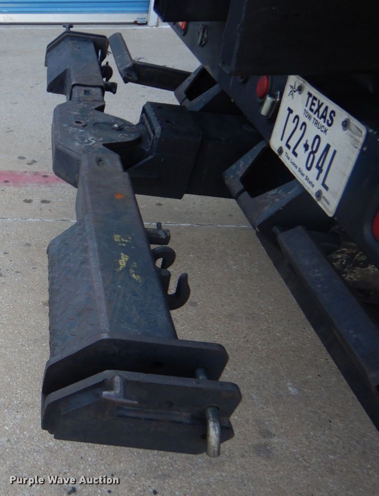 image for item DO1485 2007 Hino 258  rollback truck