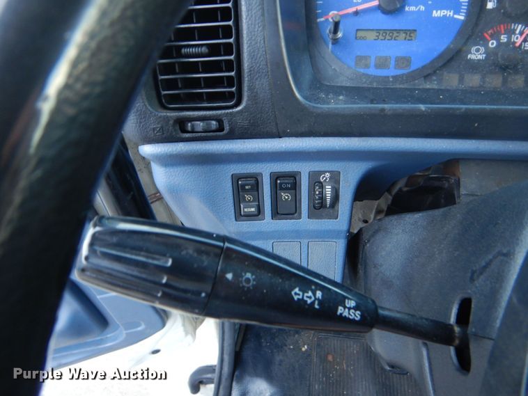 image for item DO1485 2007 Hino 258  rollback truck