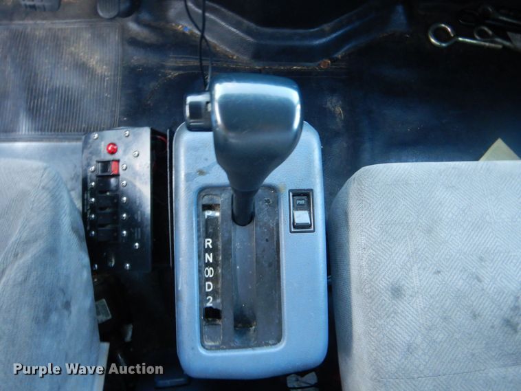 image for item DO1485 2007 Hino 258  rollback truck