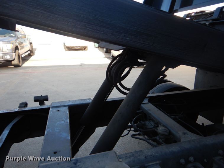 image for item DO1485 2007 Hino 258  rollback truck