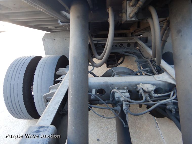 image for item DO1485 2007 Hino 258  rollback truck