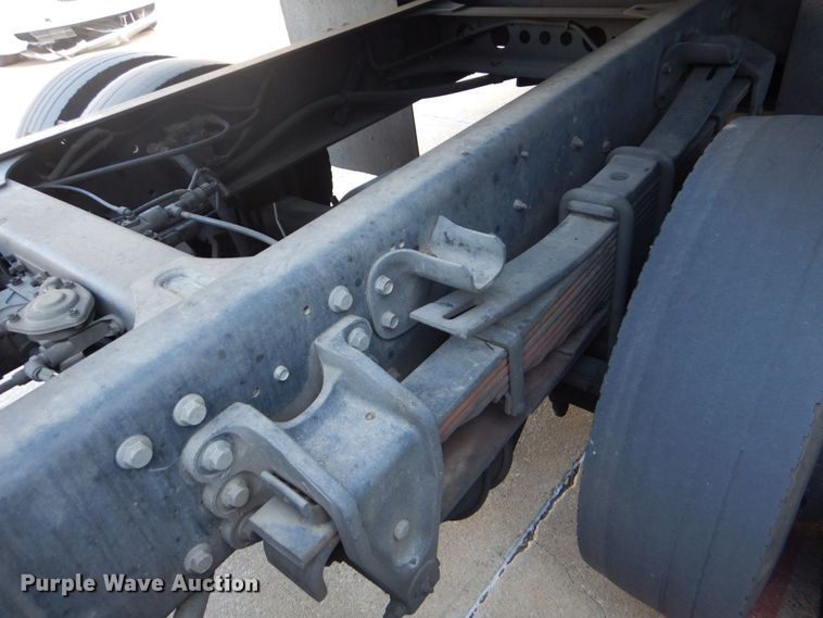 image for item DO1485 2007 Hino 258  rollback truck