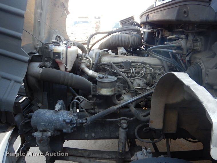 image for item DO1485 2007 Hino 258  rollback truck