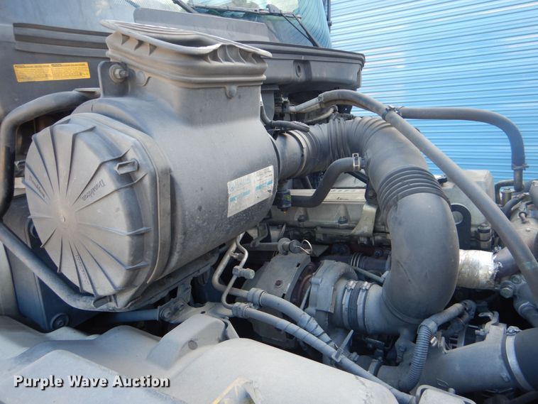 image for item DO1485 2007 Hino 258  rollback truck