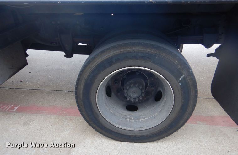 image for item DO1485 2007 Hino 258  rollback truck