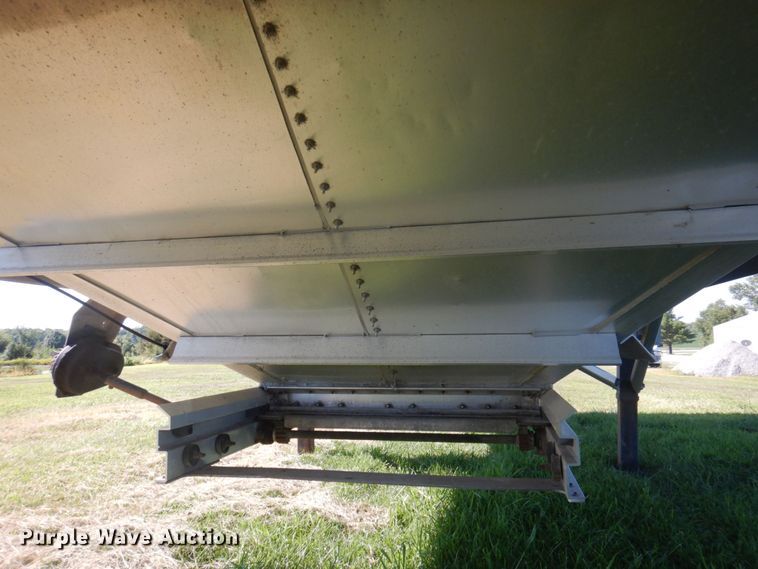 image for item DP0296 2016 Wilson DWH-5510PM  grain trailer