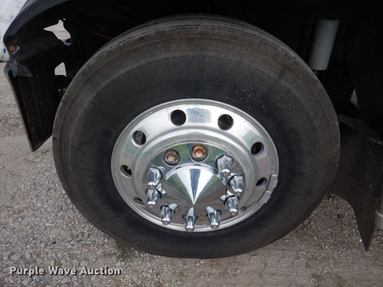 image for item DP5611 1984 Kenworth K100  semi truck