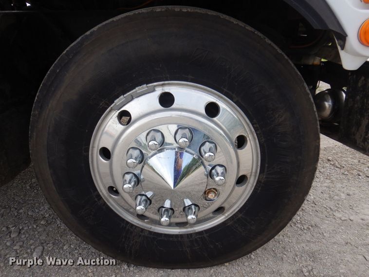 image for item DP5611 1984 Kenworth K100  semi truck