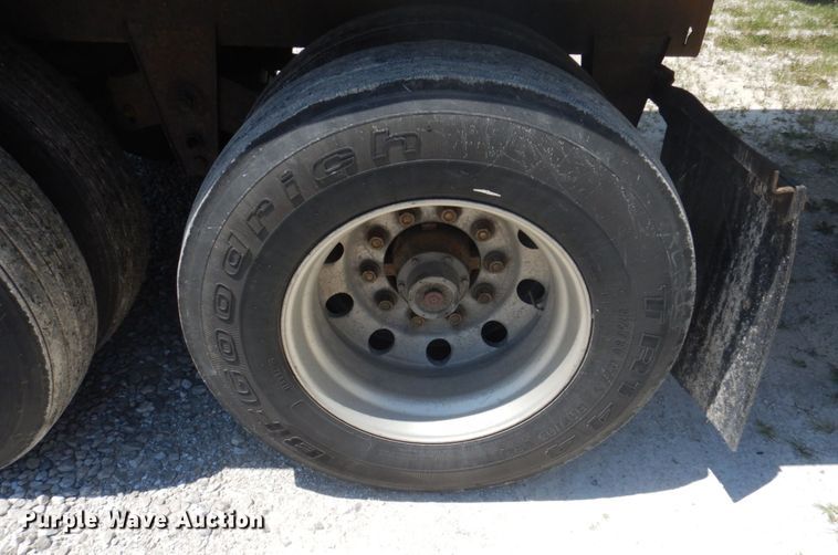 image for item DP5631 2003 Utility  refrigerated van trailer