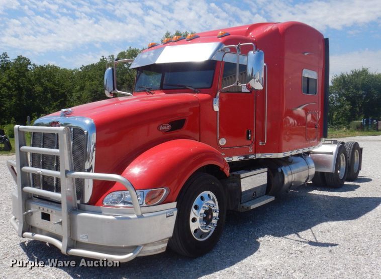 image for item DP5637 2012 Peterbilt 386  semi truck
