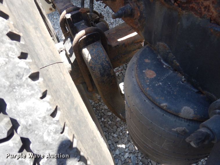 image for item DP5637 2012 Peterbilt 386  semi truck