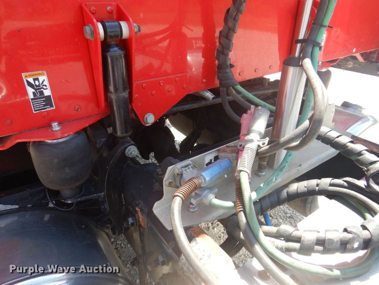 image for item DP5637 2012 Peterbilt 386  semi truck