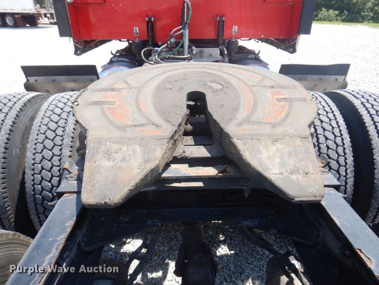 image for item DP5637 2012 Peterbilt 386  semi truck