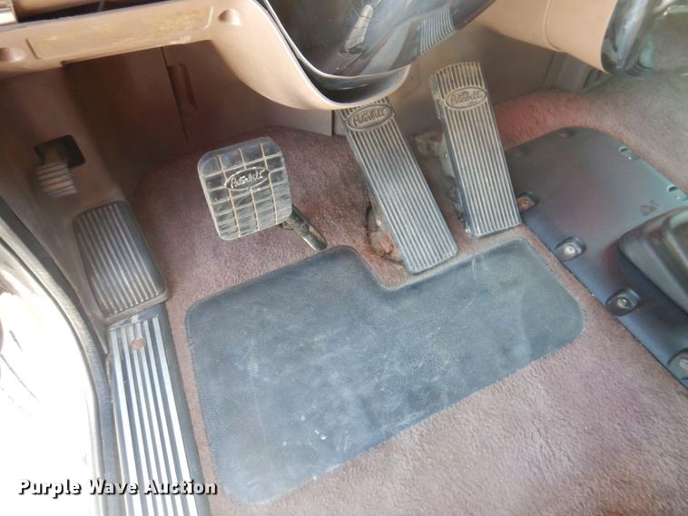 image for item DP5637 2012 Peterbilt 386  semi truck