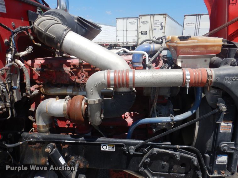 image for item DP5637 2012 Peterbilt 386  semi truck