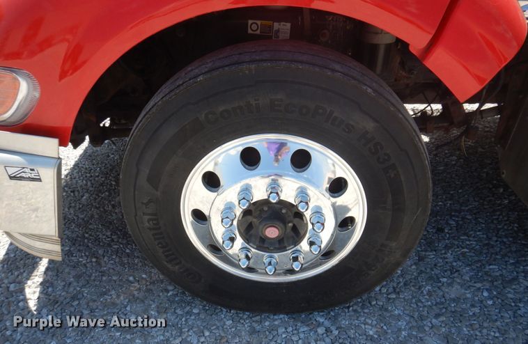 image for item DP5637 2012 Peterbilt 386  semi truck