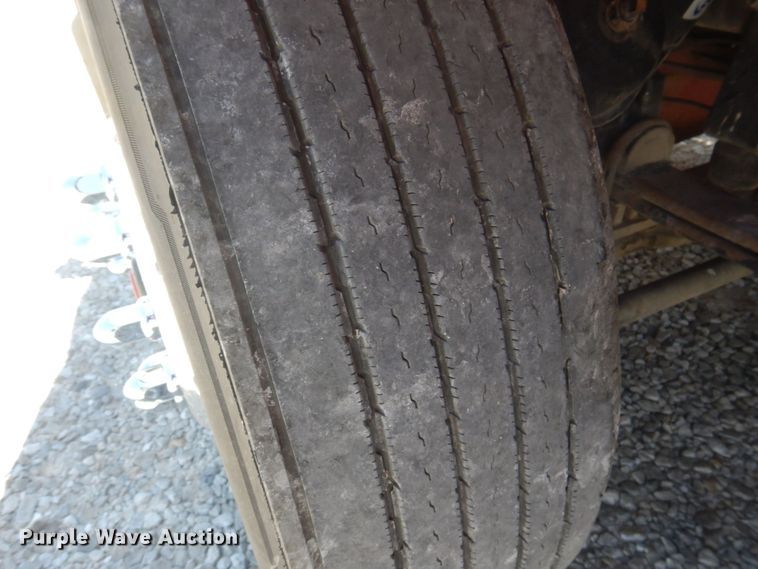 image for item DP5637 2012 Peterbilt 386  semi truck