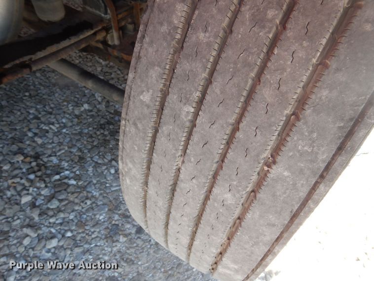 image for item DP5637 2012 Peterbilt 386  semi truck