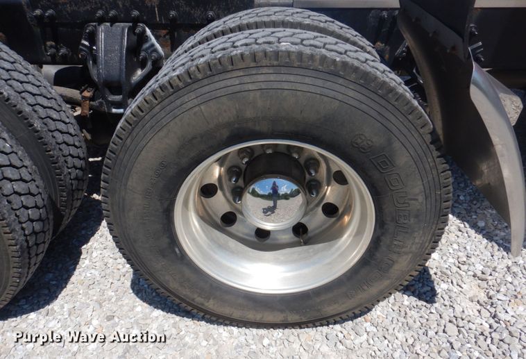 image for item DP5637 2012 Peterbilt 386  semi truck